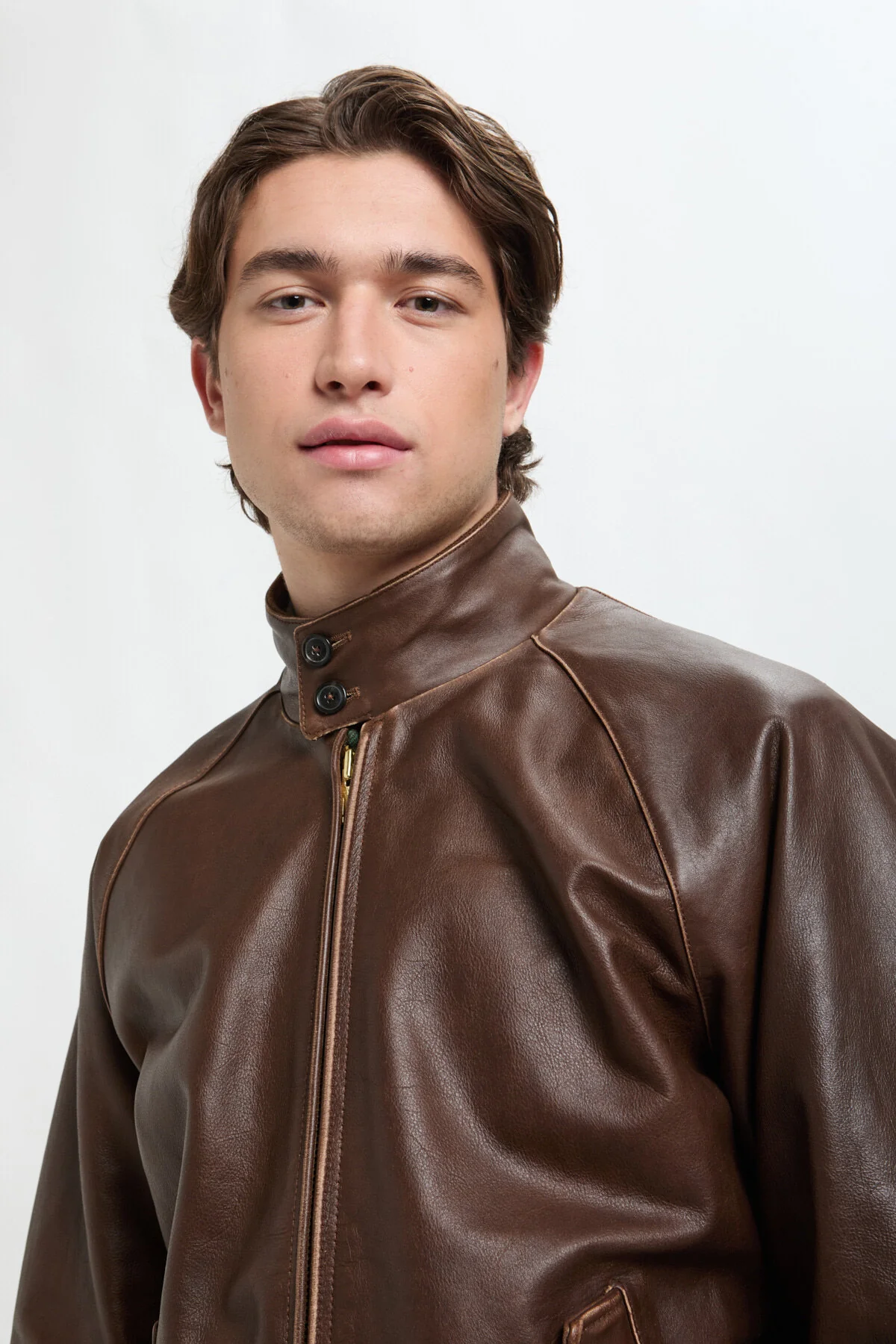 G9 LEATHER - Image 4