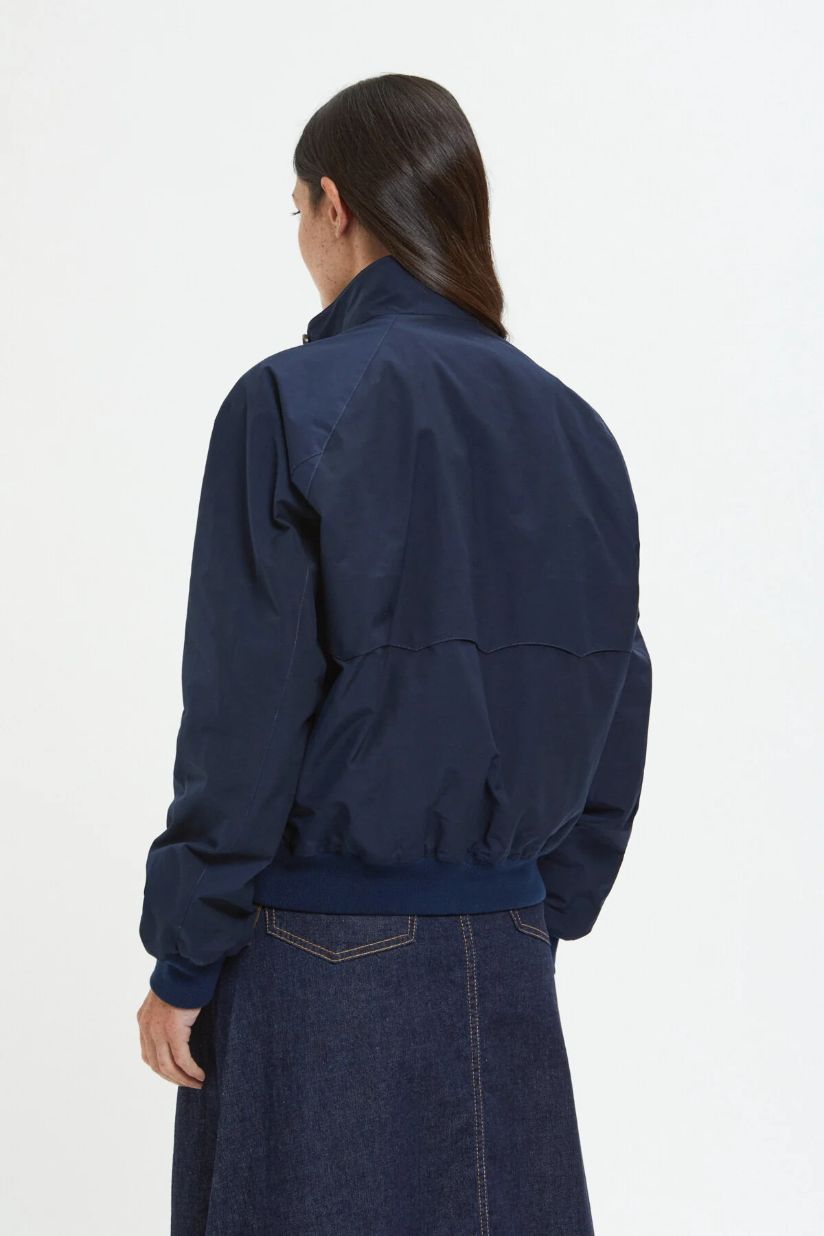 G9 Woman - Image 3